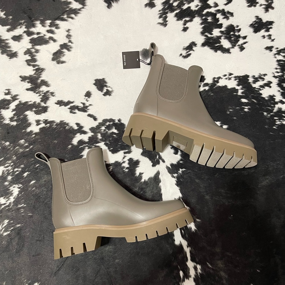 NWT Dolce Vita Khaki Stella Waterproof Stormy Boots